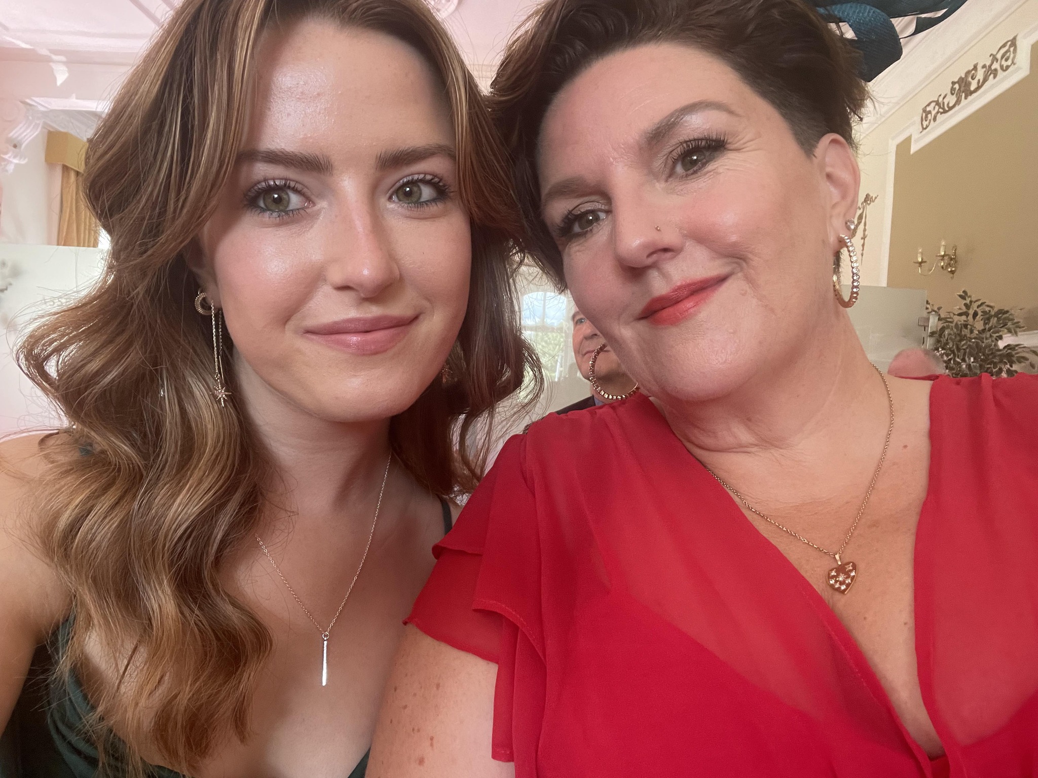 A local mum who recently walked away from her 26 year marriage and 6 figure salary to recreate her life in midlife is encouraging other women to do the same, with a tongue in cheek social media reel, created by her teenage daughter